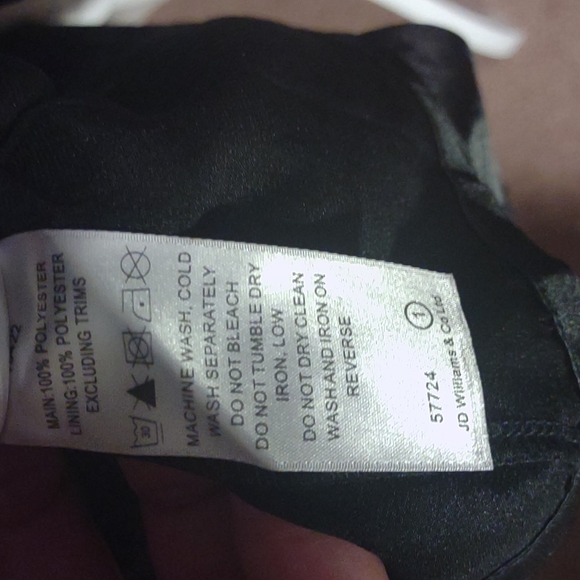 Lovedrobe for Simply Be woman's black dress. Size 24. NWT - Picture 11 of 11